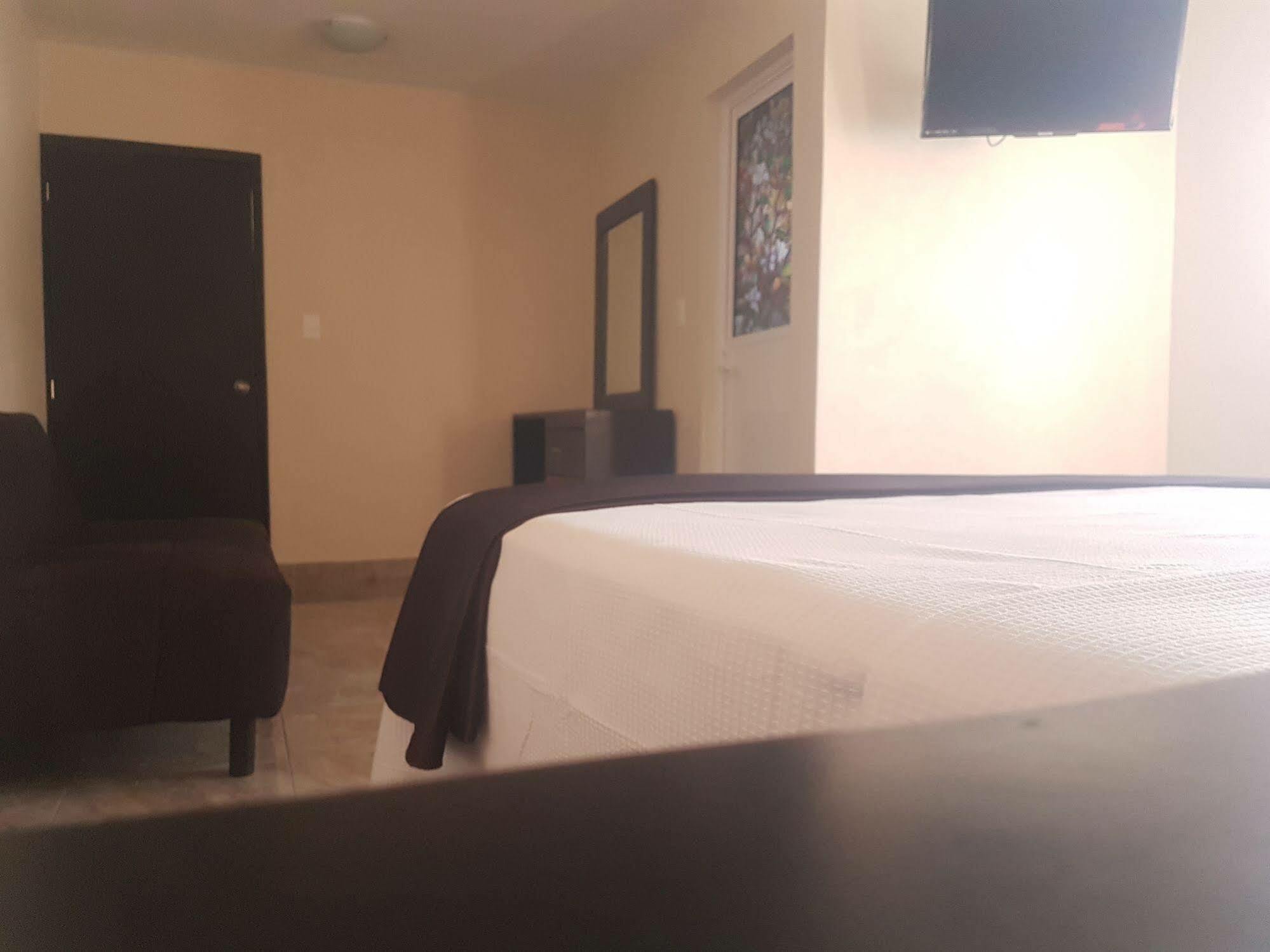 Hotel Jardin Cancun Exterior photo